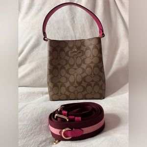 Coach Small Town Bucket Bag